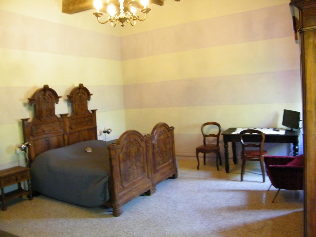 Room And Breakfast Torre Felino Exterior photo
